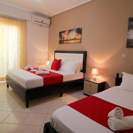Centrum Hotel Ksamil Kültér fotó